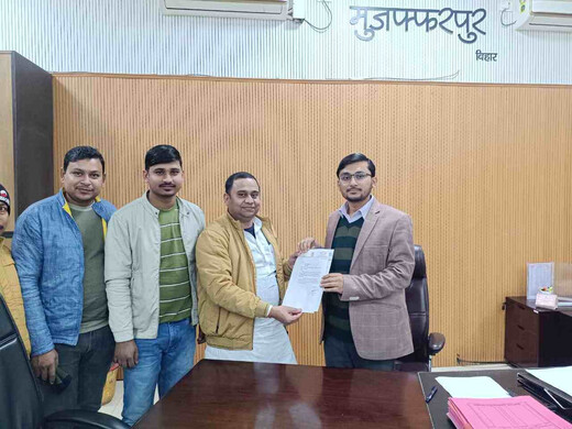 भीषण जाम से जनता त्रस्त, समाधान हेतु विधानपार्षद ने डीएम से की मुलाकात 